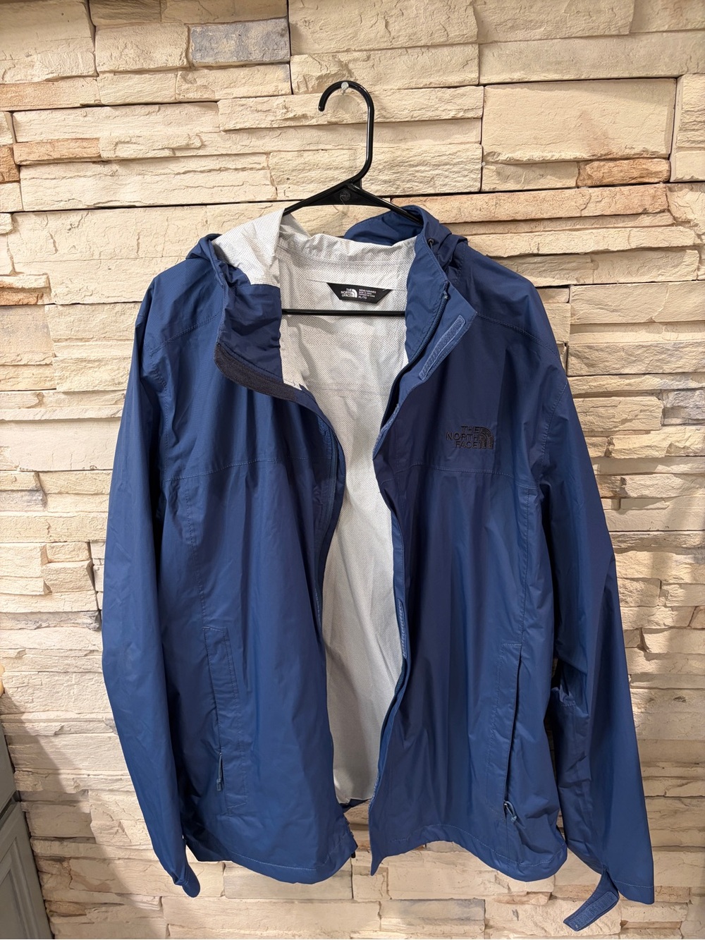 The North Face Men’s Navy Hooded Raincoat